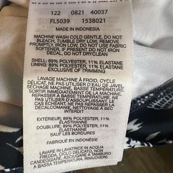 Columbia Freezer Ill Dress
Collegiate Navy Kona UPF 50+ women size S - Picture 7 of 11